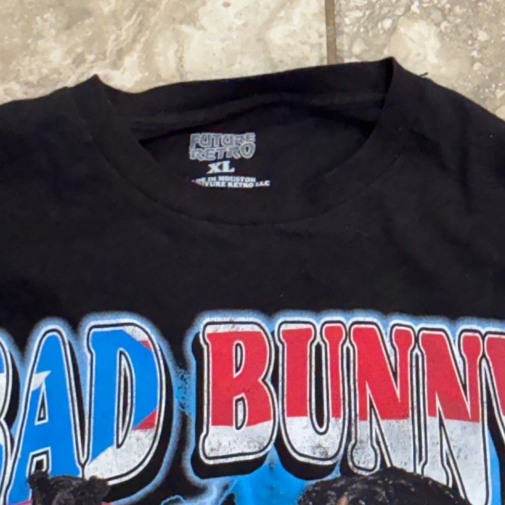Bad Bunny El Ultimo Tour Del Mundo T-Shirt Mens XL Black Future Retro 2032 Tour - Picture 5 of 8